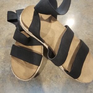 Time and Tru Black Sandals